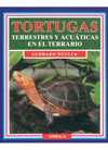 Tortugas terrestres y acuticas en el terrario.